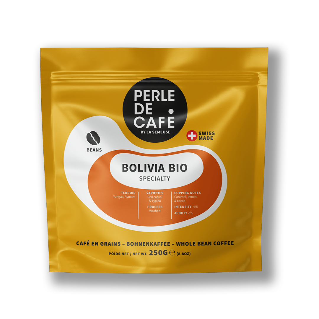 PERLE CAFE BOLIVIA BIO 250g BEANS A pure origin organic coffee from the Aymara terroir. Originating from a sustainable, reforested source, this light-bodied Arabica will delight coffee lovers who enjoy notes of caramel, lemon and cocoa.