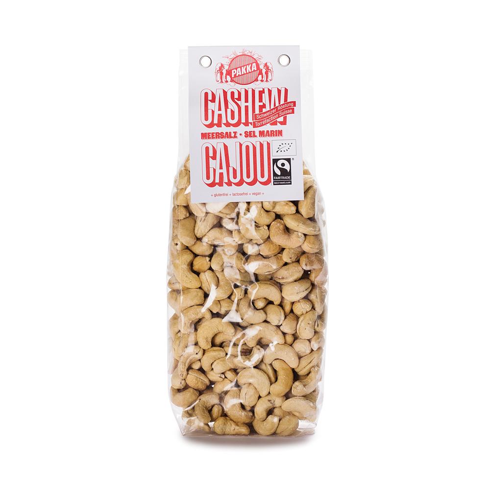 Cashew geröstet mit Meersalz, bio & fair, 450g Les noix de cajou sont cultivées en Inde. De l'arbre à vos papilles: les noix de cajou Pakka sont cueillies, pelées et triées, selon un processus entièrement manuel. Pour acquérir leur goût incomparable, elles sont grillées lentement, sans ajout d'huile, puis légèrement salées.+ biologiques & équitables+ sans gluten+ sans lactose+ vegan