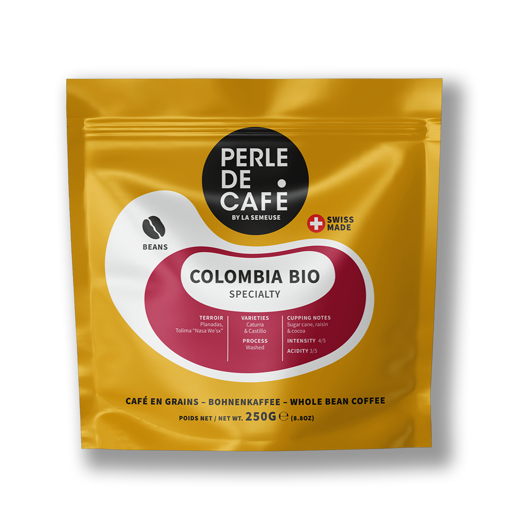 PERLE CAFE COLOMBIE BIO 250g BEANS A pure origin organic coffee from the Nasa We'Sx community in the Planadas region. A fresh and fragrant coffee, evoking fine notes of fruit. A terroir coffee renowned for the unique qualities of its terroir: delicate, floral and complex, boasting remarkable length on the palate.