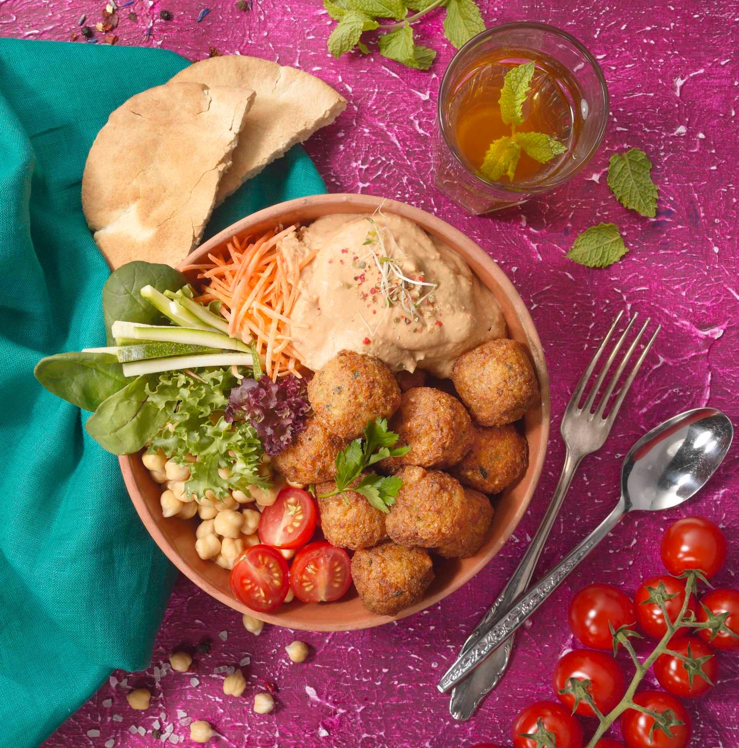 Falafel Original 12g, deep fried, 6 x 1000g Les Falafels sont des boulettes frites de pois chiches, herbes et épices diverses. 
