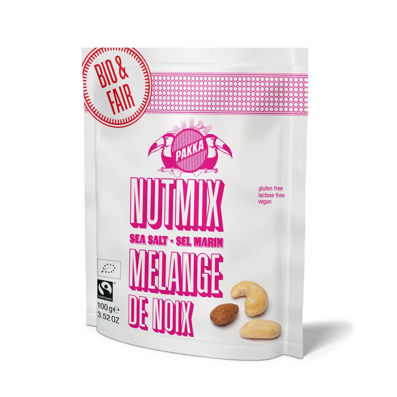 Nussmix mit Meersalz, bio & fair, 100g, DP Ce mélange de noix de cajou aux amandes et cacahuètes est biologique et équitable. Les noix sont récoltées et triées à la main, ce qui garantit que seules les meilleures noix sont traitées. Ils sont rôtis puis légèrement salés.+ biologiques & équitables+ sans gluten+ sans lactose+ vegan