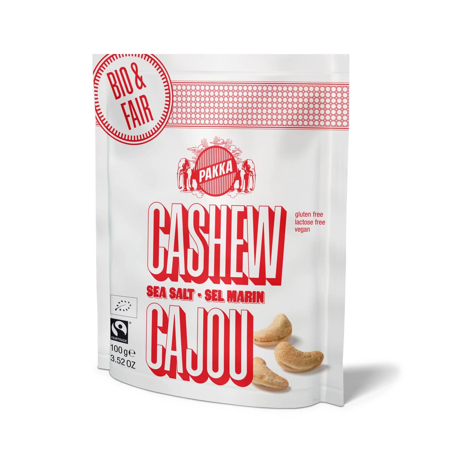 Cashew geröstet mit Meersalz, bio & fair, 100g, DP Les noix de cajou sont cultivées en Afrique de l'Ouest. De l'arbre à vos papilles: les noix de cajou Pakka sont cueillies, pelées et triées, selon un processus entièrement manuel. Pour acquérir leur goût incomparable, elles sont grillées lentement, sans ajout d'huile, puis légèrement salées.+ biologiques & équitables+ sans gluten+ sans lactose+ vegan